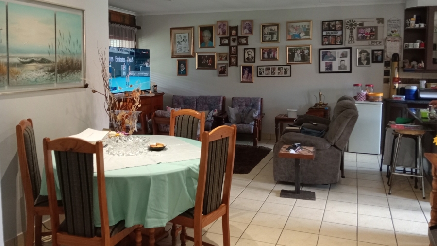 3 Bedroom Property for Sale in Langenhovenpark Free State